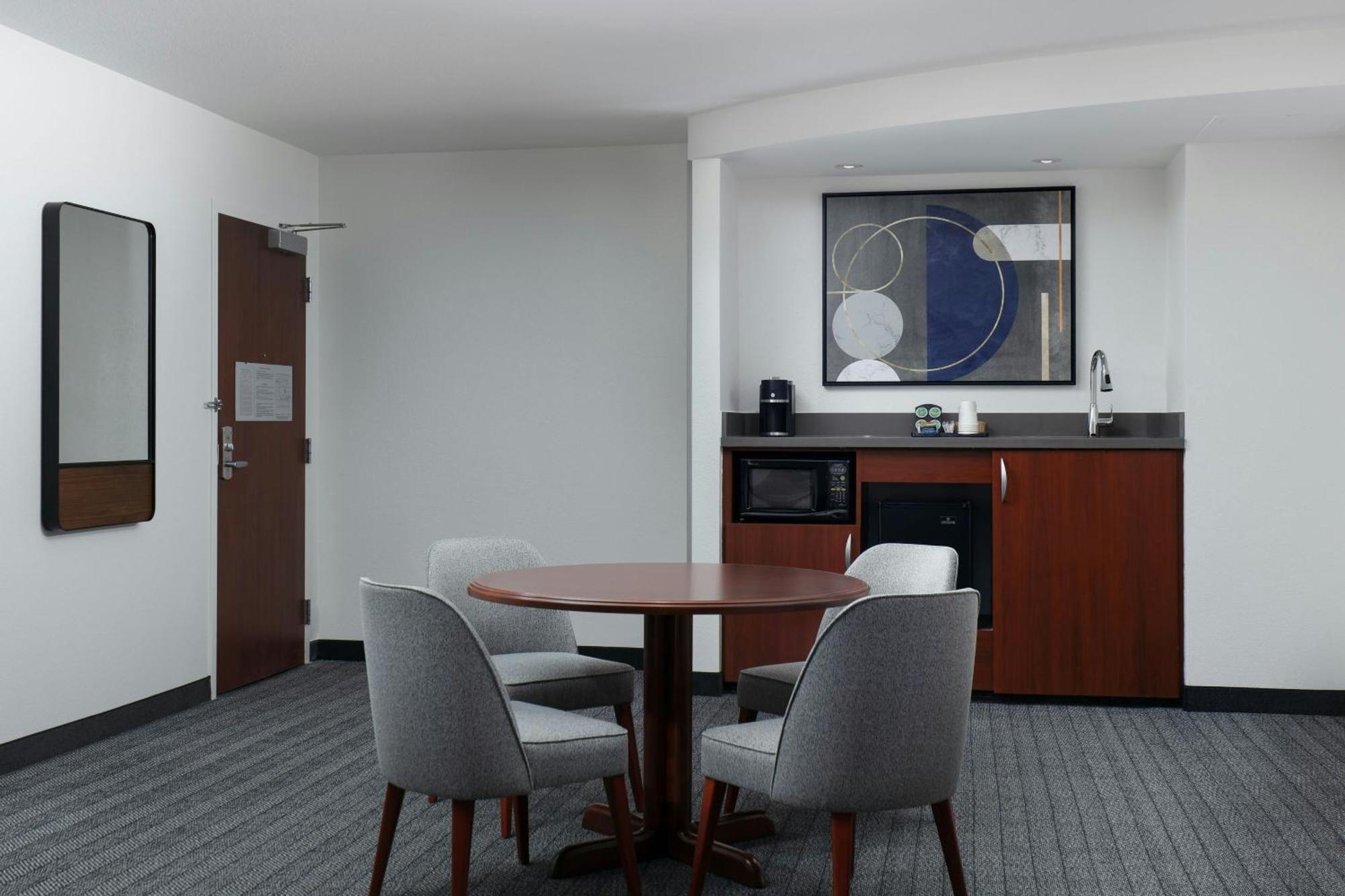 คอร์ตยาร์ด วิชิตา โอลด์ทาวน์ Hotel วิชิต้า ภายนอก รูปภาพ